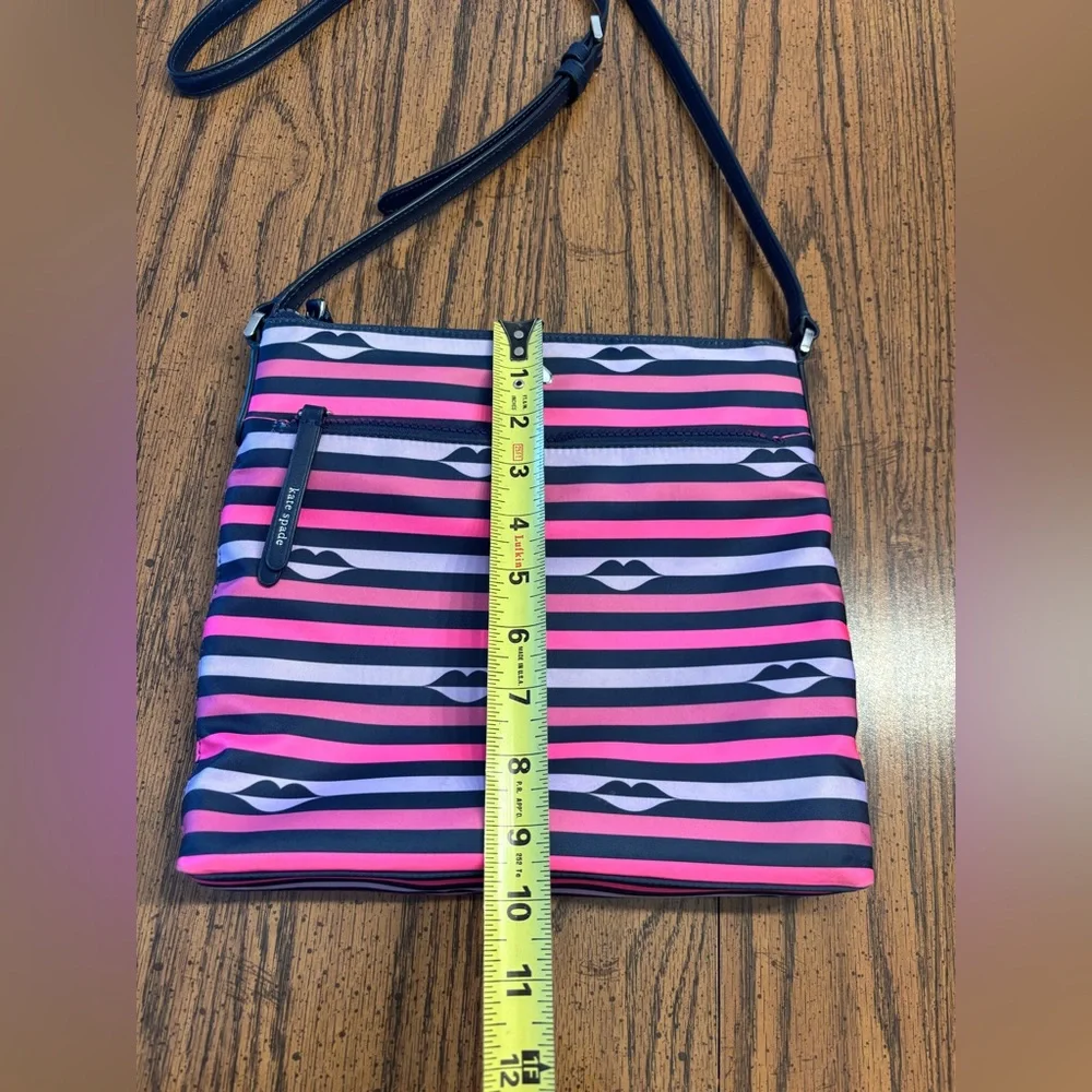 Kate Spade Jae Nylon Crossbody Handbag lips design - Picture 3 of 15